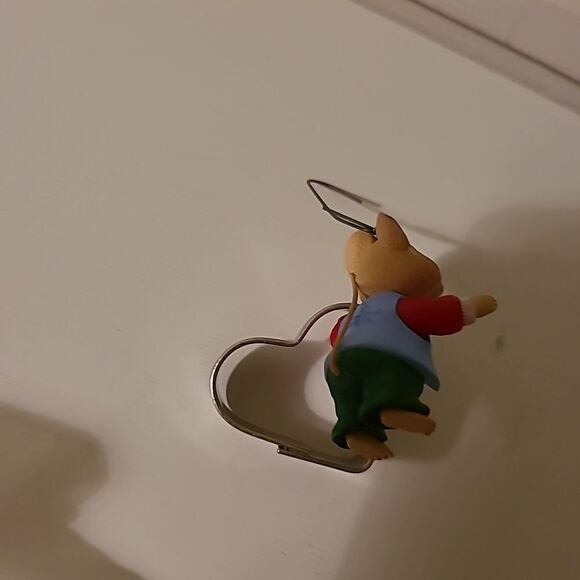 1998 Hallmark Keepsake Ornament - Picture 10 of 10